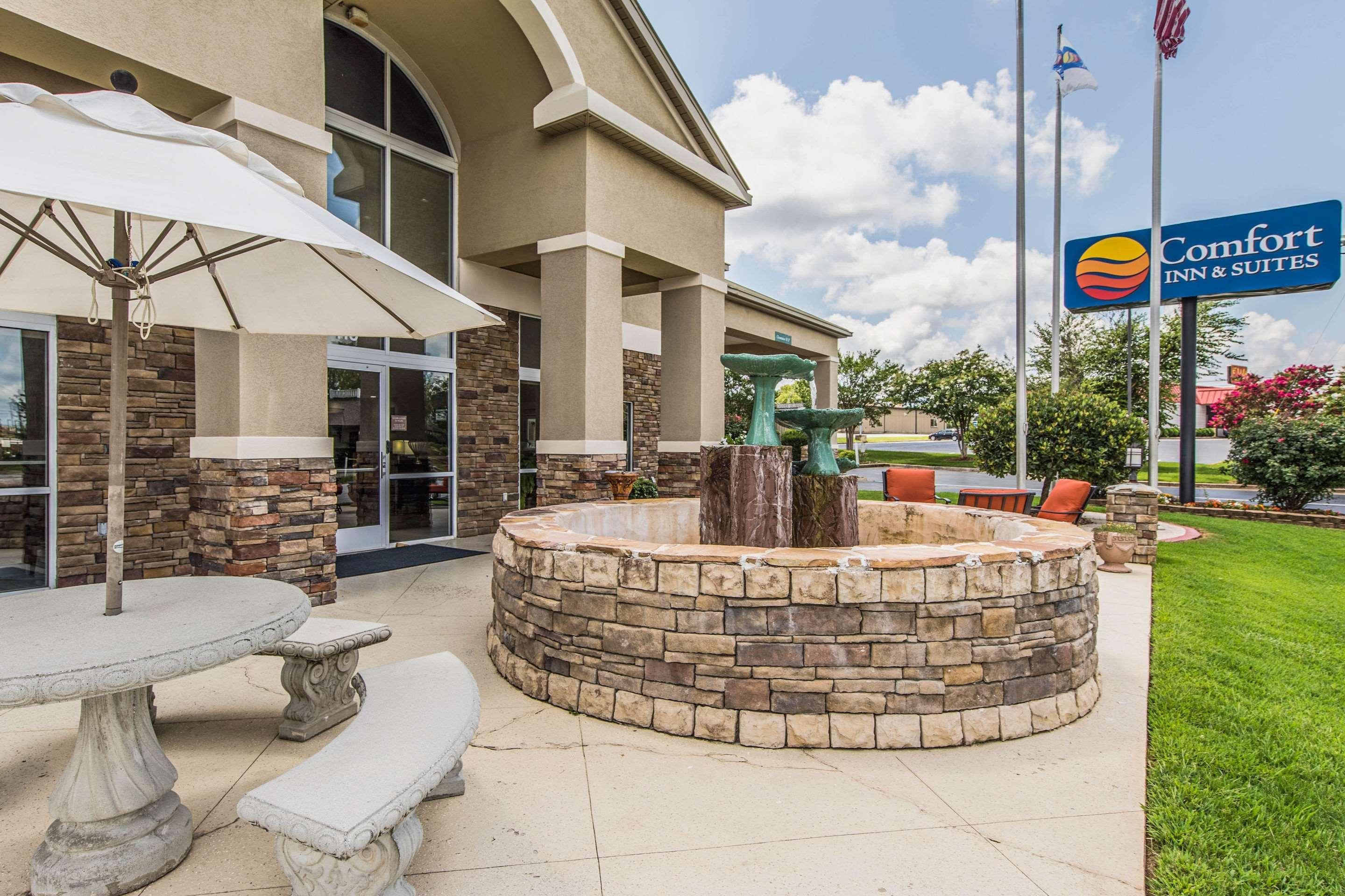 Comfort Inn & Suites Greenwood Near University Εξωτερικό φωτογραφία