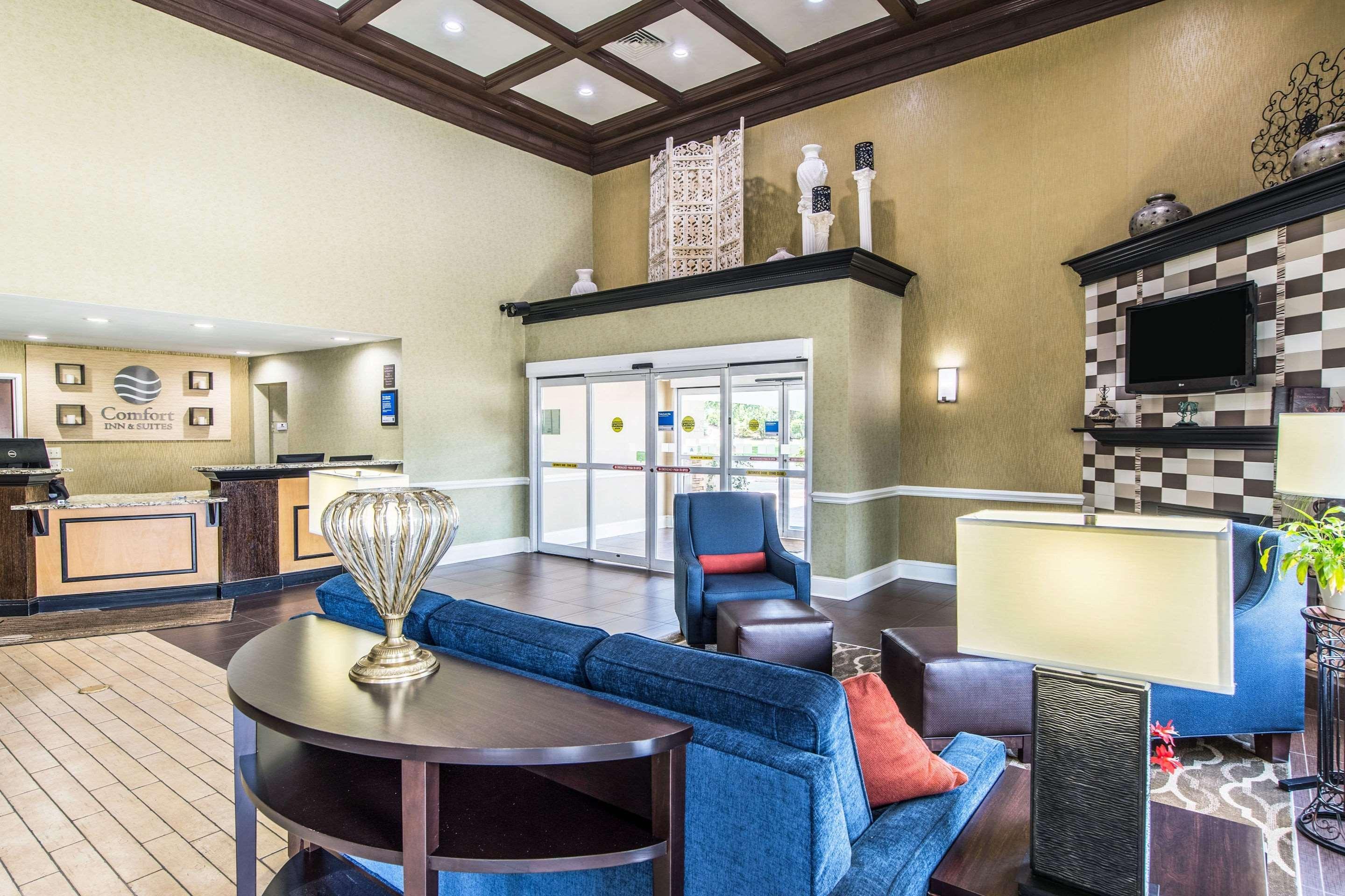 Comfort Inn & Suites Greenwood Near University Εξωτερικό φωτογραφία