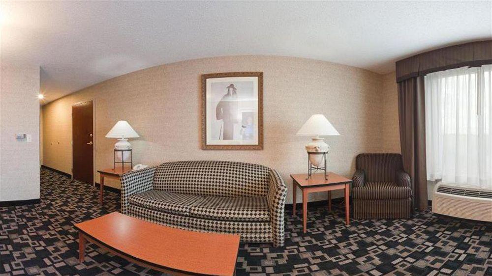 Comfort Inn & Suites Greenwood Near University Εξωτερικό φωτογραφία