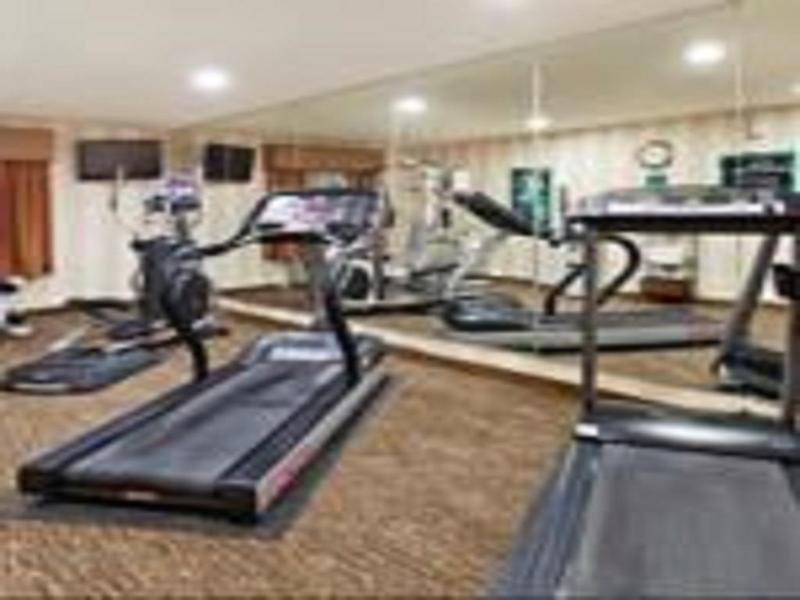 Comfort Inn & Suites Greenwood Near University Εξωτερικό φωτογραφία
