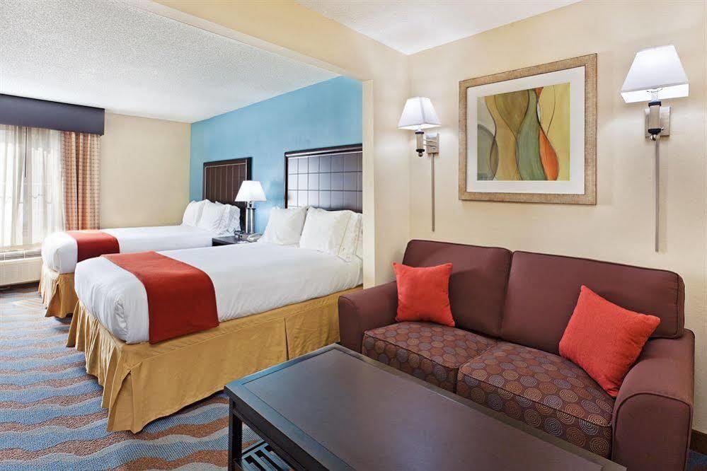 Comfort Inn & Suites Greenwood Near University Εξωτερικό φωτογραφία