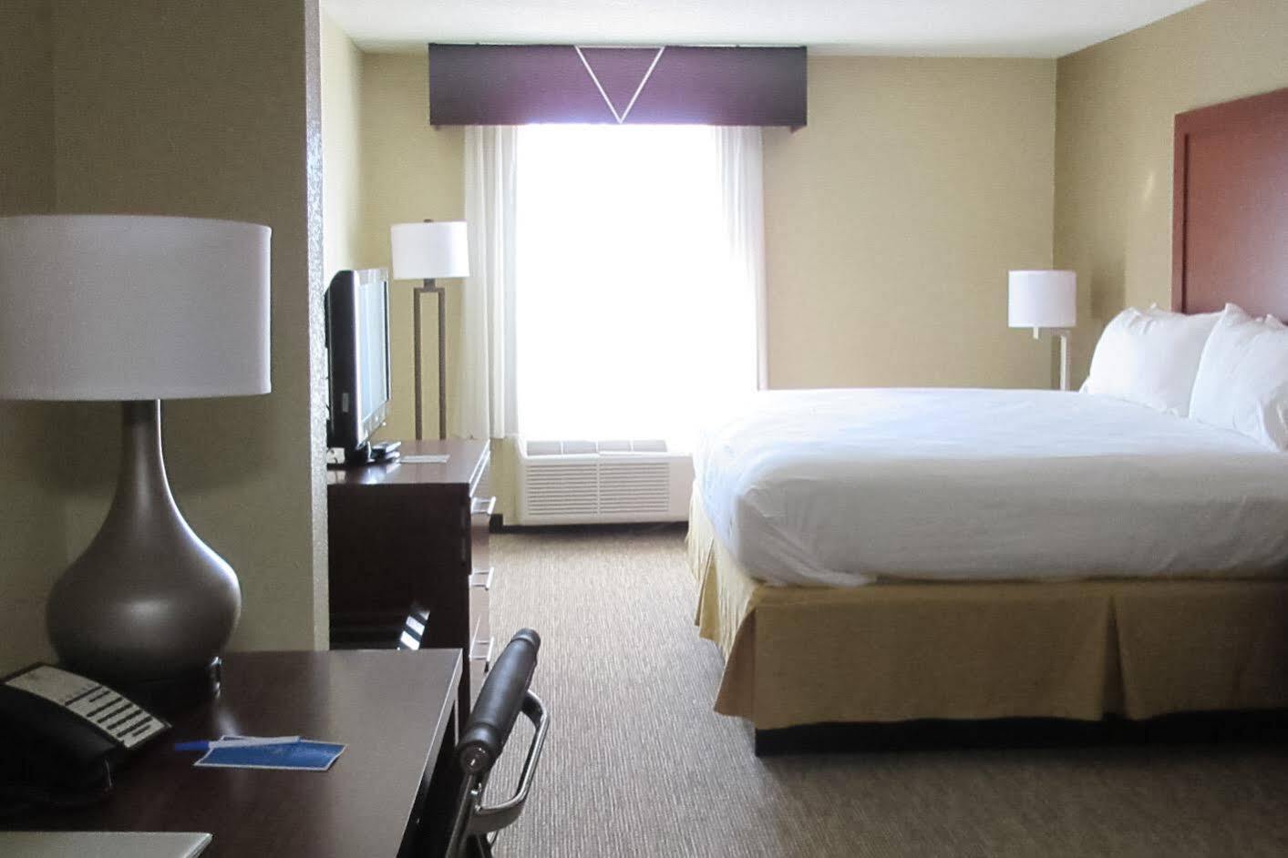 Comfort Inn & Suites Greenwood Near University Εξωτερικό φωτογραφία